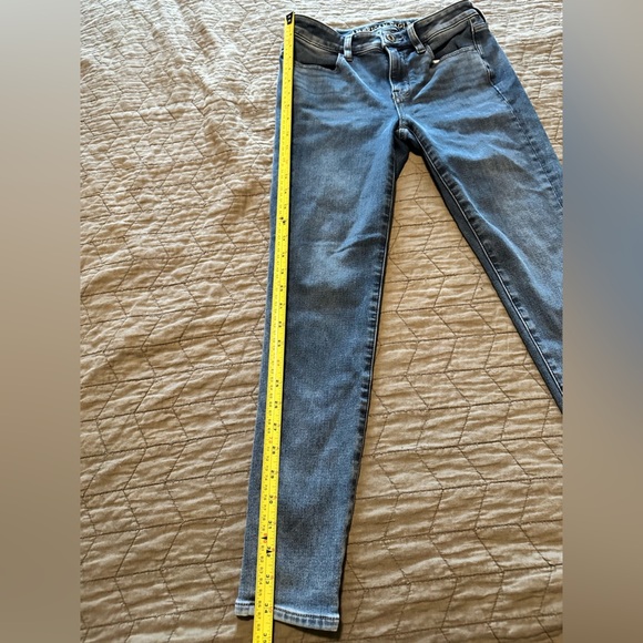 American Eagle High Rise Jegging Size 4 Short Super Stretch Light Wash - Picture 10 of 12